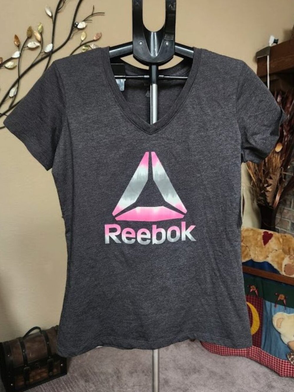 NWT Reebok sz Medium logo shirt